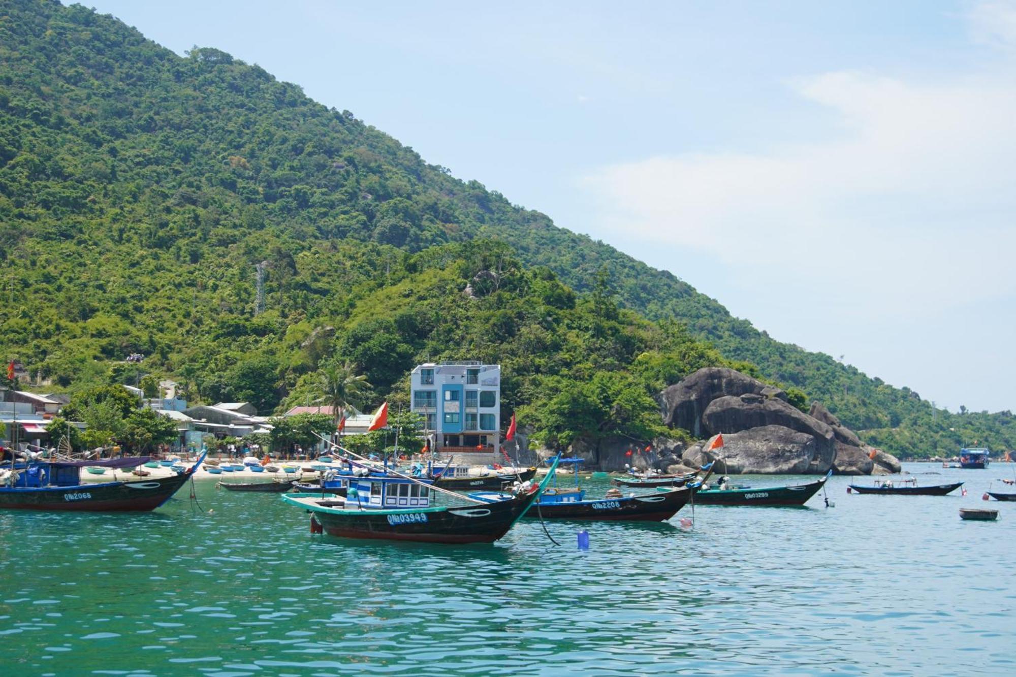 The Coral Homestay & Pub Tân Hiệ Esterno foto