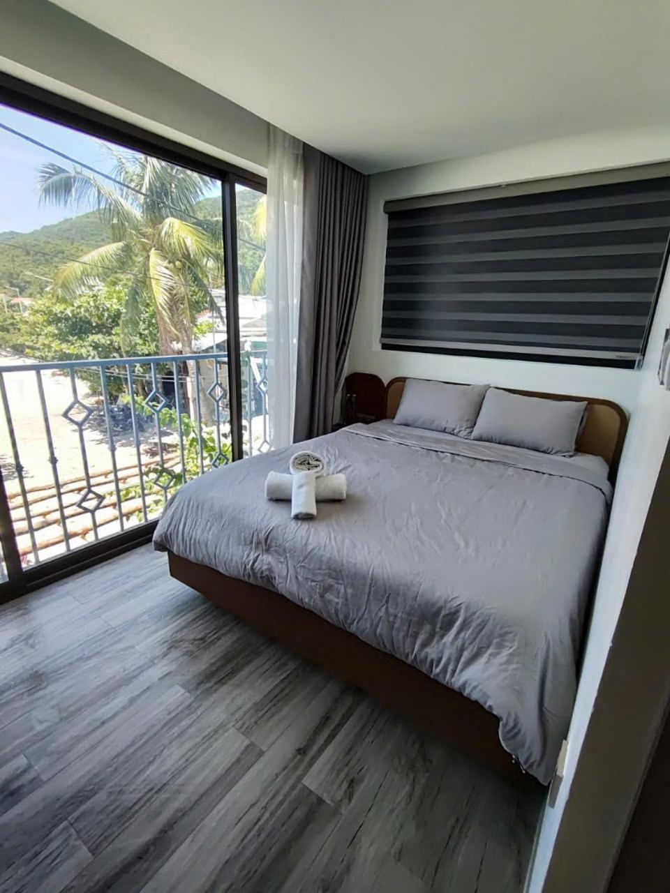 The Coral Homestay & Pub Tân Hiệ Esterno foto