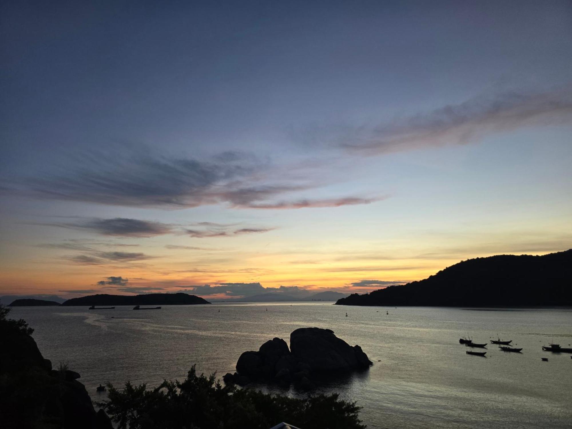 The Coral Homestay & Pub Tân Hiệ Esterno foto
